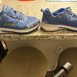 Avis sneakers like new perfect condition